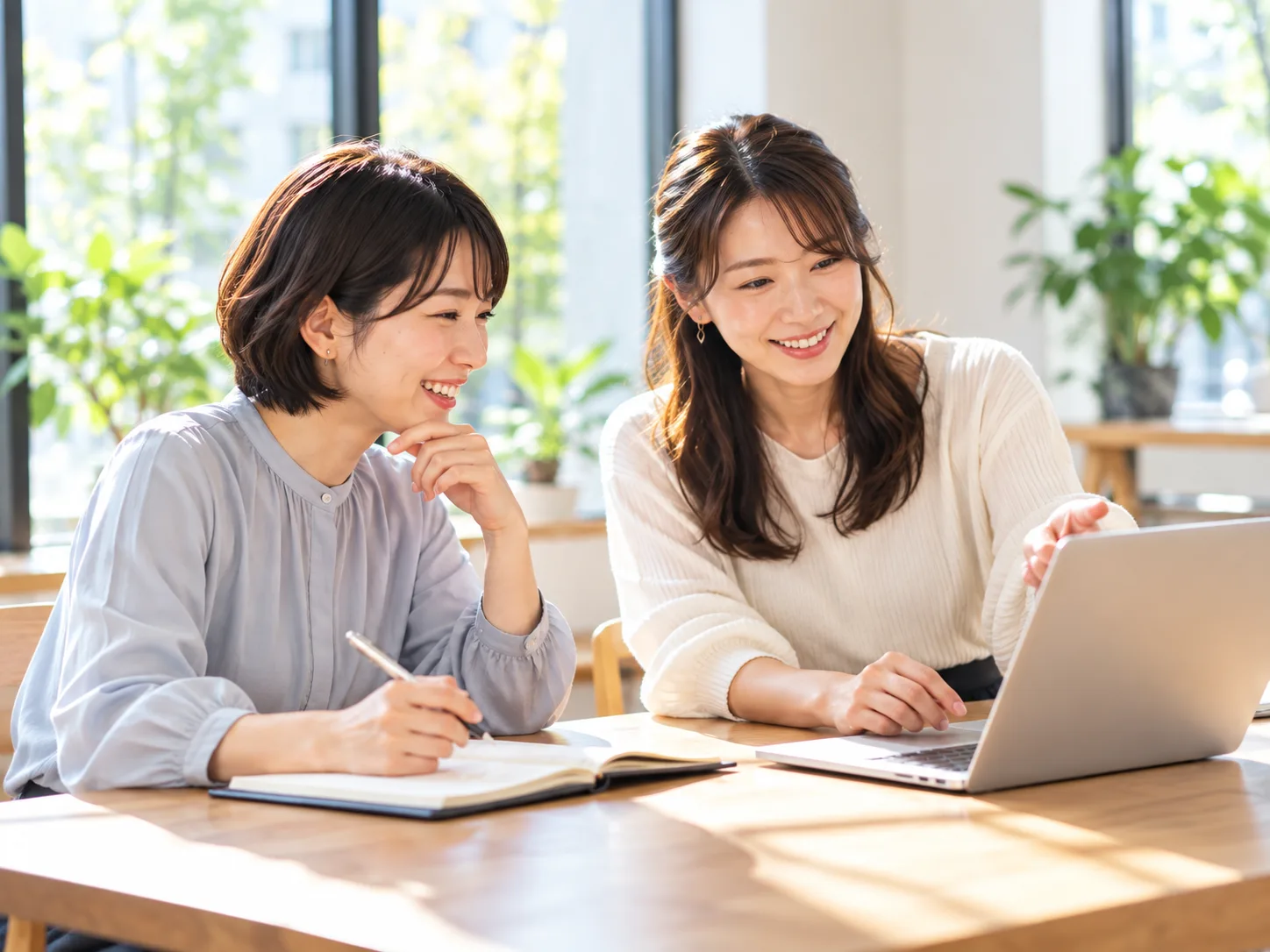 講座ページの準備を一緒に進めるイメージ